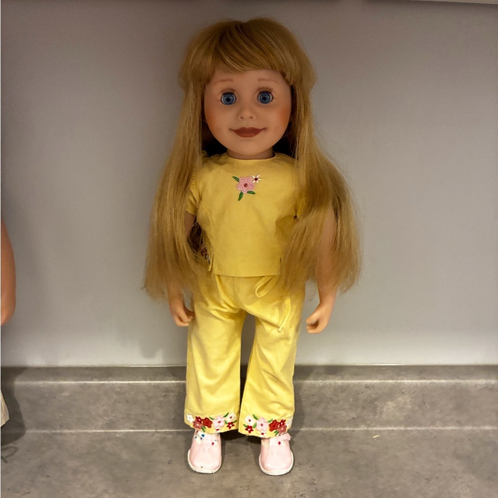 Maplelea Brianne doll